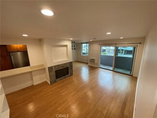 1124 N La Cienega Blvd Unit 202, West Hollywood, CA 90069