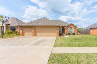 1921 Del Simmons Dr, Edmond, OK 73003