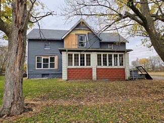 406 S Smith St, Boswell, IN 47921