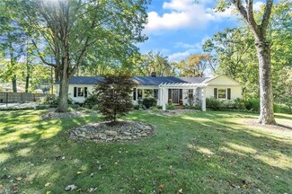 6 Overlook Rd, Chagrin Falls, OH 44022