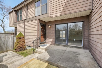 6903 W Glenbrook Rd Unit 2, Milwaukee, WI 53223