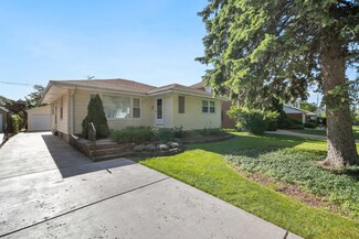 207 N Charlotte St, Lombard, IL 60148