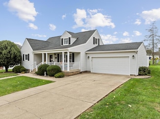 121 Washington St, Paden City, WV 26159