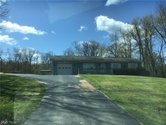 16071 Laurie Rd, East Liverpool, OH 43920