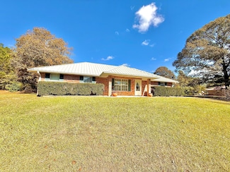 147 Sandy Dr, Anacoco, LA 71403