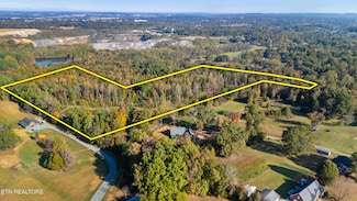 209 Ridge Rd, Maryville, TN 37803