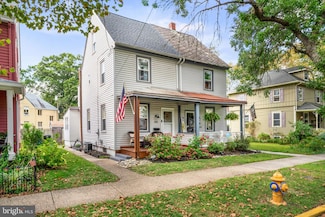 310 Penn St, Riverton, NJ 08077