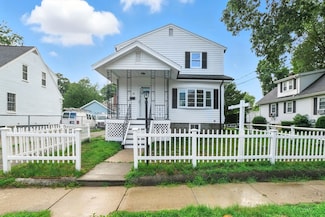 61 Boynton St, Waltham, MA 02453