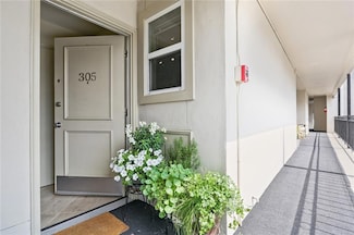 1430 Jackson Ave Unit 305, New Orleans, LA 70130