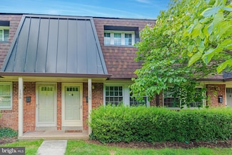 136 S Virginia Ave Unit 27, Falls Church, VA 22046