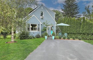 4 Central Ct, Warren, RI 02885