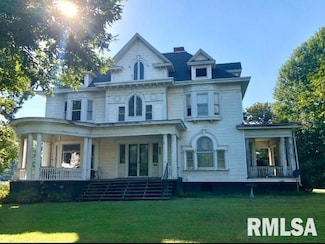 103 S 3rd St, Mound City, IL 62963