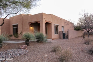 7453 W Smoke Signal Dr, Tucson, AZ 85743