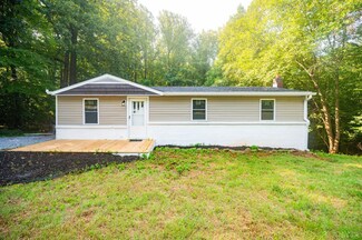 577 Thomas Rd, Madison Heights, VA 24572