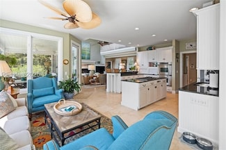 48 River Rd, Daufuskie Island, SC 29915