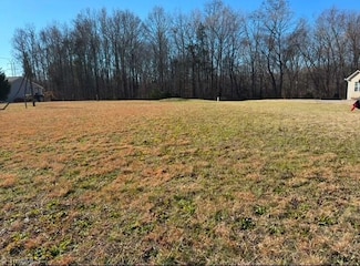 4034 Old Lexington Rd, Winston-Salem, NC 27107