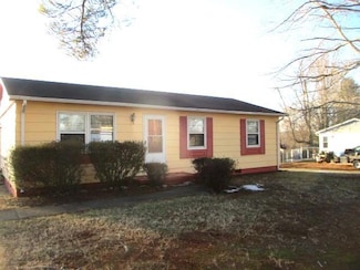205 Southland Dr, Martinsville, VA 24112