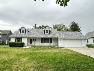 925 W Jefferson St, Winterset, IA 50273