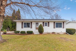 611 E San Marnan Dr, Waterloo, IA 50702