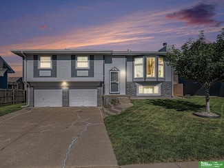 8006 S 154th St, Omaha, NE 68138