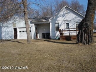 408 408 W Pike St, Osakis, MN 56360