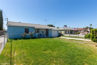 11836 Arminta St, North Hollywood, CA 91605