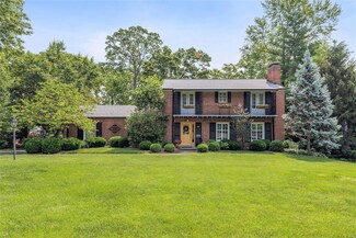 40 York Dr, Saint Louis, MO 63144