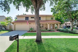 2940 E Aviary Dr, Hollywood, FL 33026