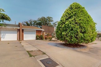 1128 Indiana St SE, Albuquerque, NM 87108