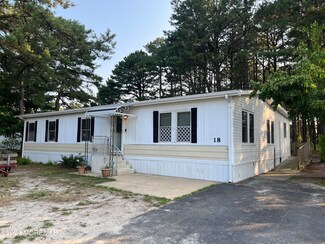 18 Kingfisher Way, Manchester Township, NJ 08759