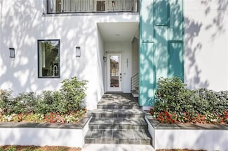 2431 State St, New Orleans, LA 70118