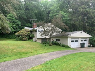 1880 Trares Rd, Mogadore, OH 44260