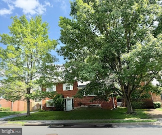6412 24th St N, Arlington, VA 22207