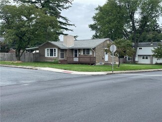 654 6th St, Whitehall, PA 18052