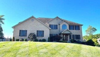 3201 Fox Run Dr, Hamilton, OH 45013