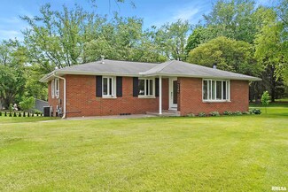 5305 N Big Hollow Rd, Peoria, IL 61615