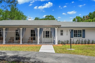 14725 SW 82nd Ave, Palmetto Bay, FL 33158