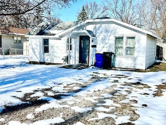 1990 W Cushing St, Decatur, IL 62526