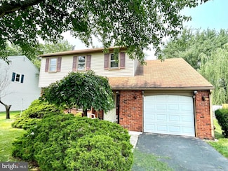 507 S Queen Anne Dr, Fairless Hills, PA 19030