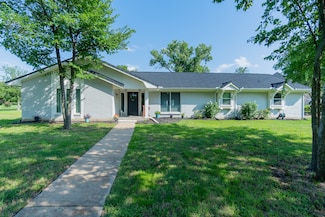 201 Roaring Springs Dr, Joshua, TX 76058