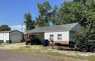 701 Vernon St, Laclede, MO 64651