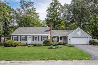 61 Pineloch Dr, Portland, ME 04103