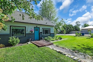 1315 E Lincoln Ave, Nampa, ID 83686