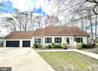 833 White Oaks Ln, Pocomoke City, MD 21851