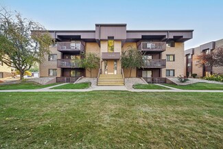 1500 N Rock Run Dr Unit 2D, Crest Hill, IL 60403