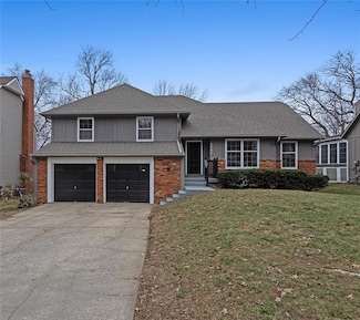 7704 Haskins St, Shawnee, KS 66216