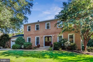 9085 Wexford Dr, Vienna, VA 22182