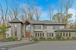 1700 Brookside Ln, Vienna, VA 22182