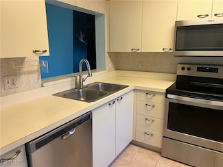 7406 Lake Breeze Dr Unit 118, Fort Myers, FL 33907