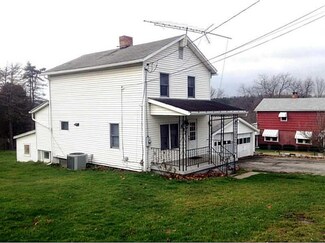 593 Fitz Henry Rd, Smithton, PA 15479